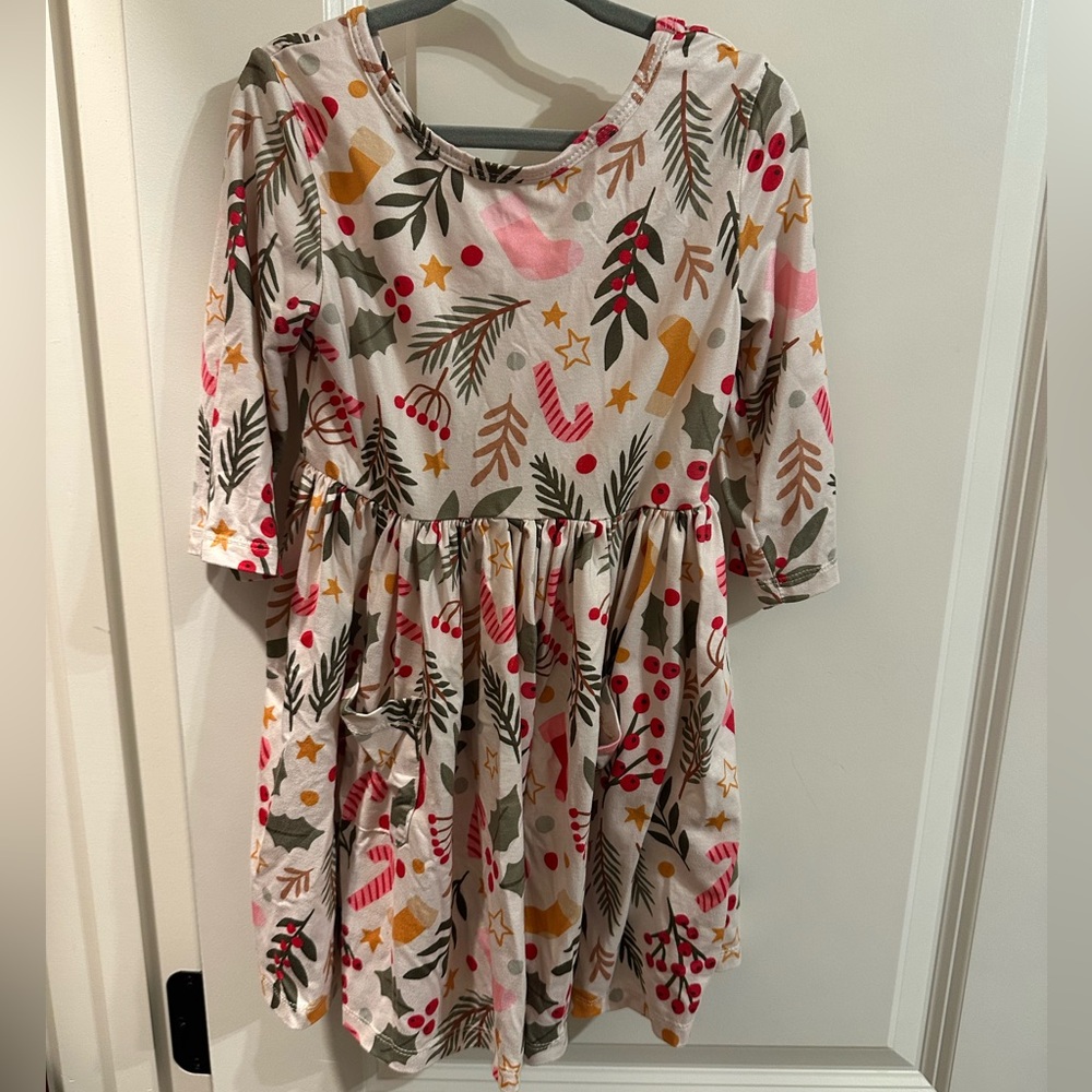 Christmas pVibrant Red and Green Casual Dress for Effortless Style